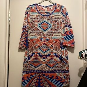 Geometric M Gianni Bini dress with back button detail